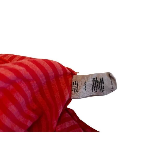 Soft surroundings  - Picture 5 of 16